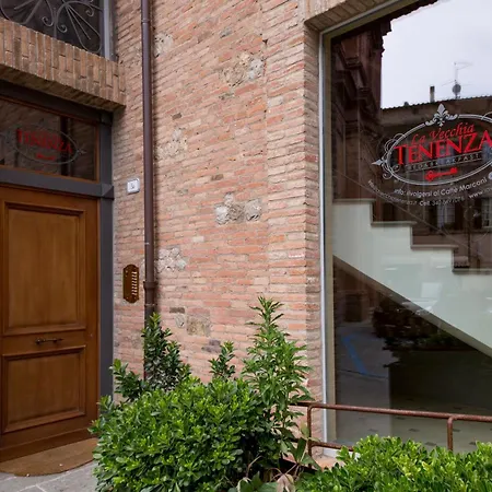 Bed & Breakfast La Vecchia Tenenza 4*