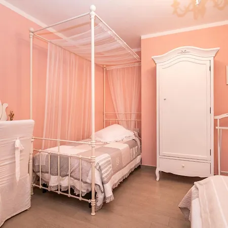 La Vecchia Tenenza 4* Città della Pieve