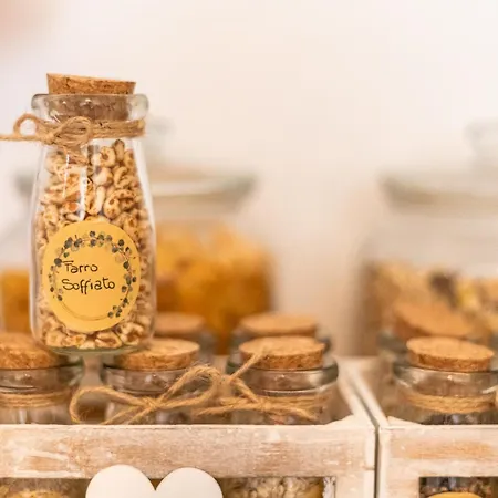 La Vecchia Tenenza Bed & Breakfast