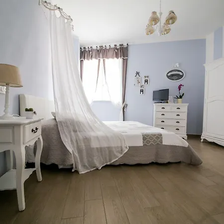 La Vecchia Tenenza Bed & Breakfast 4*