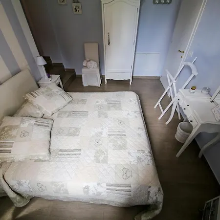 La Vecchia Tenenza Bed & Breakfast