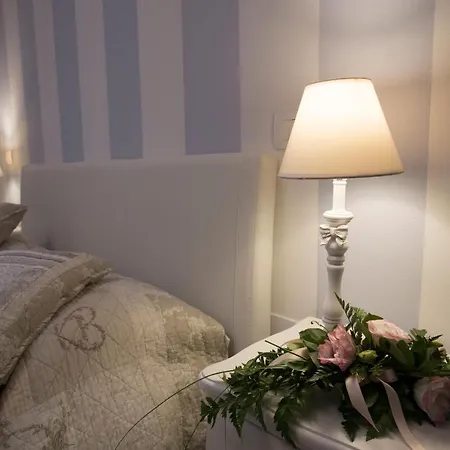 Bed & Breakfast La Vecchia Tenenza 4*