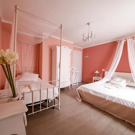 La Vecchia Tenenza Bed & Breakfast