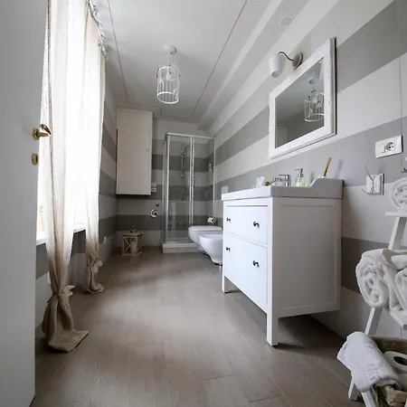 Bed & Breakfast La Vecchia Tenenza 4*