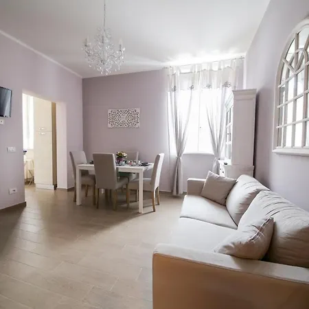 Bed & Breakfast La Vecchia Tenenza 4*