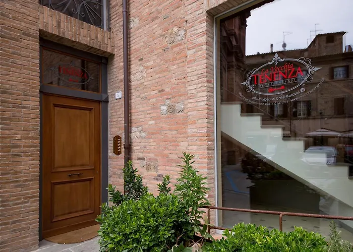 Bed and Breakfast La Vecchia Tenenza 4*