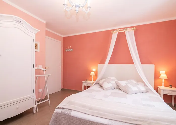 La Vecchia Tenenza 4*