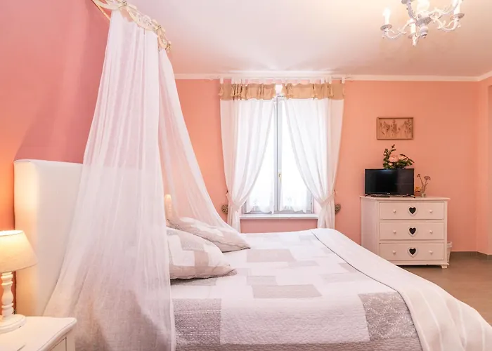 La Vecchia Tenenza فندق مبيت وإفطار