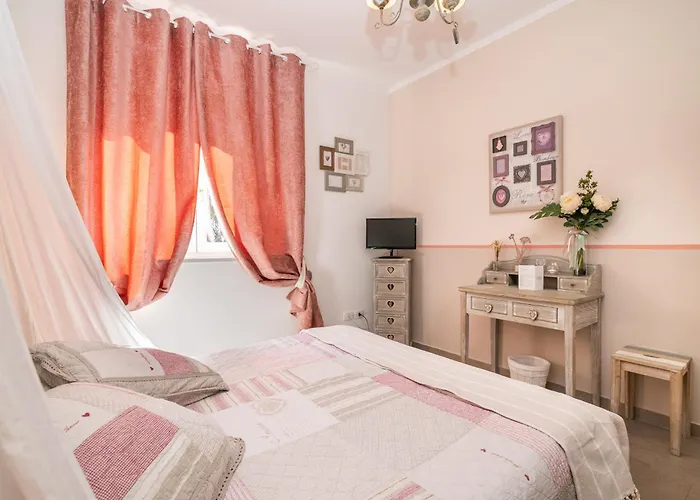 La Vecchia Tenenza Bed and Breakfast 4*