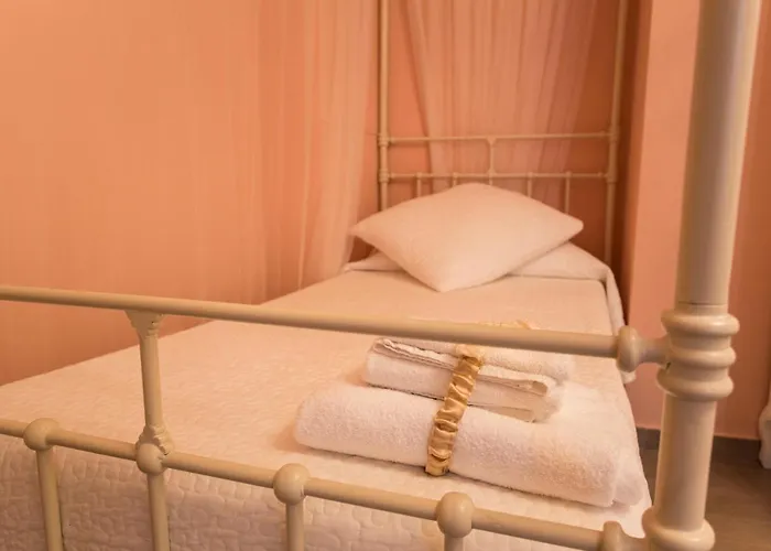 فندق مبيت وإفطار La Vecchia Tenenza 4*