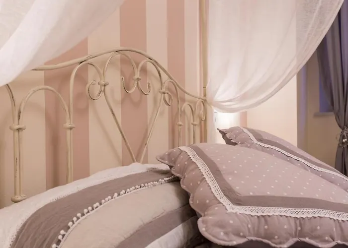 فندق مبيت وإفطار La Vecchia Tenenza 4*